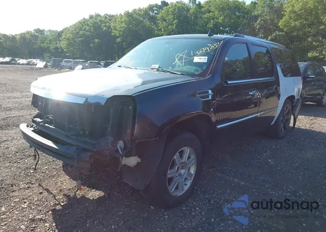 2008 Cadillac Escalade Esv Standard z USA, uszkodzony, nr VIN 1GYFK66838R184338
